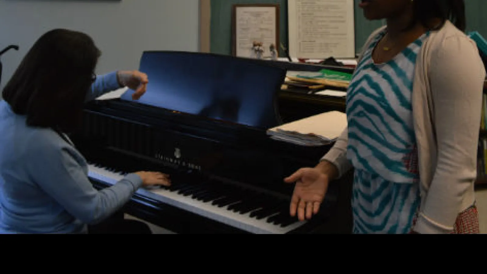 Daina Robinson practicing with Prof. Loretta Robinson. Photo courtesy of Anna Oberla.